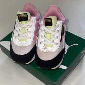 Puma Kids Sneakers - Pink, Black, and White (Worn Once)